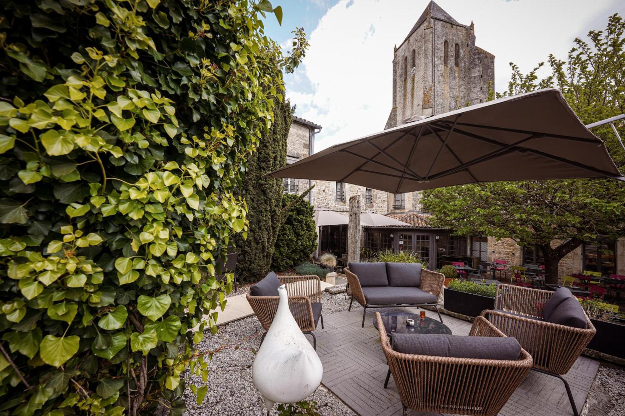 Logis Hostellerie de l'Abbaye Celles-sur-Belle Exterior foto